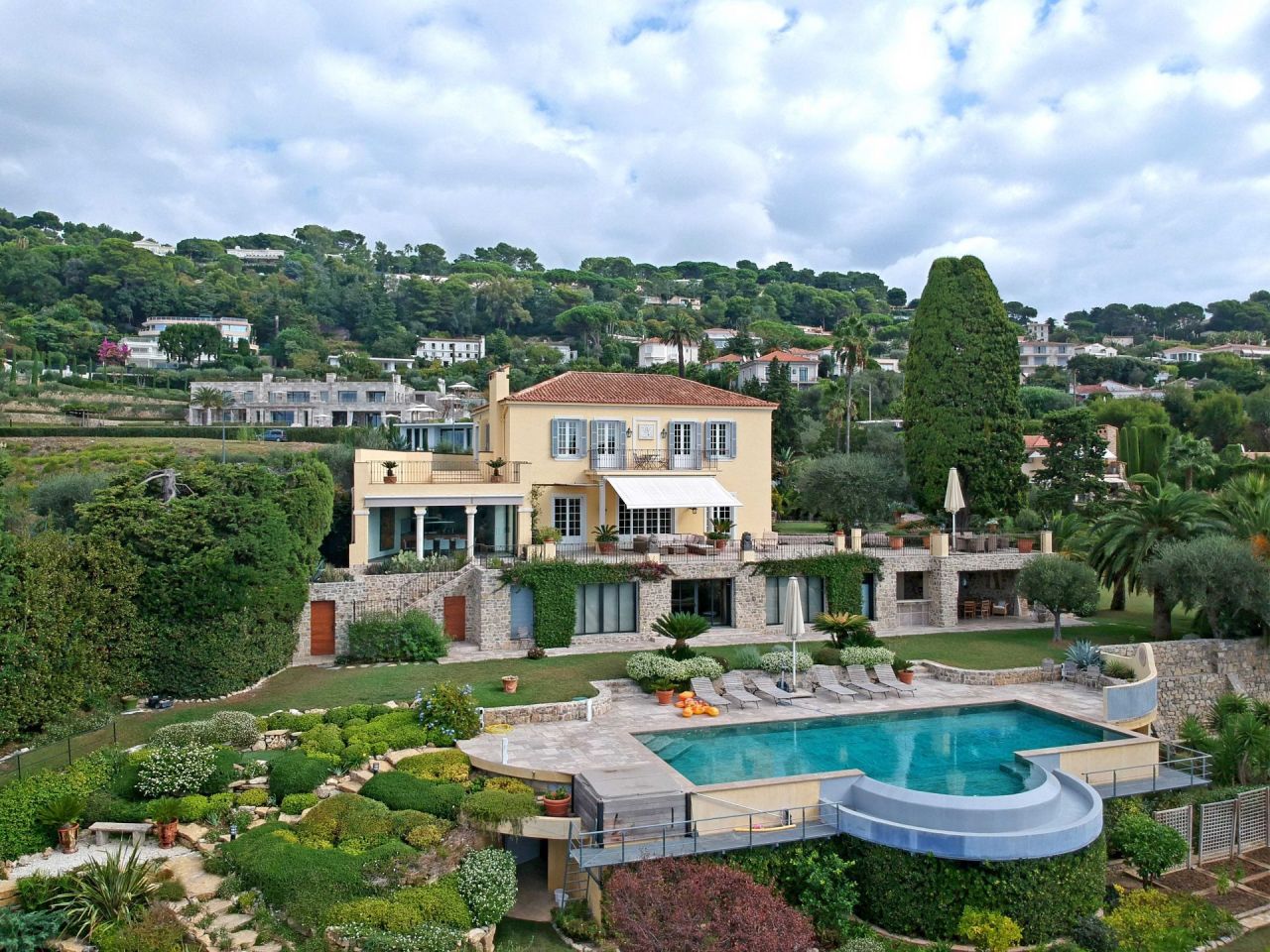 Villa en Cannes, Francia, 500 m² - imagen 1