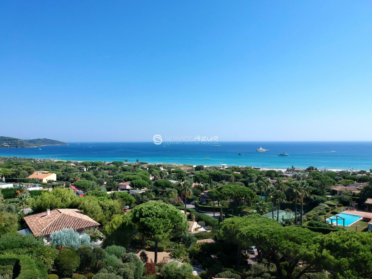 Villa in Saint-Tropez, France, 400 m² - picture 1