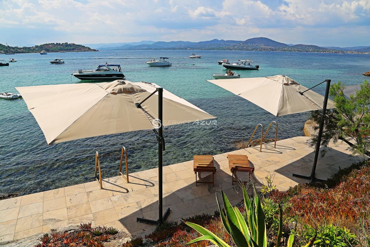 Villa à Saint-Tropez, France, 6 573 m² - image 1