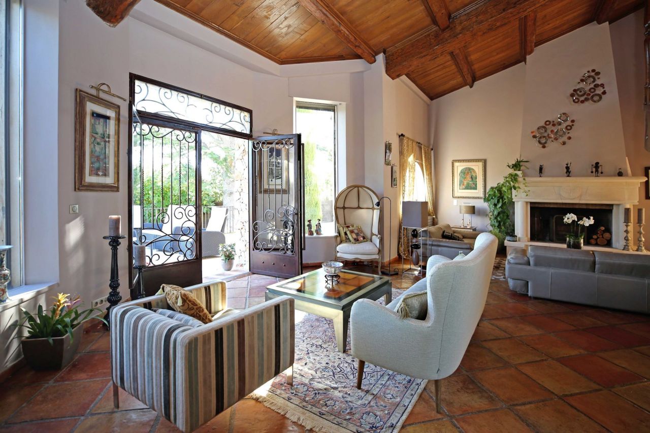 Villa in Mougins, Frankreich, 450 m² - Foto 1
