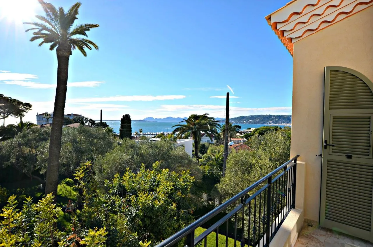 Villa a Antibes, Francia, 320 m² - foto 1