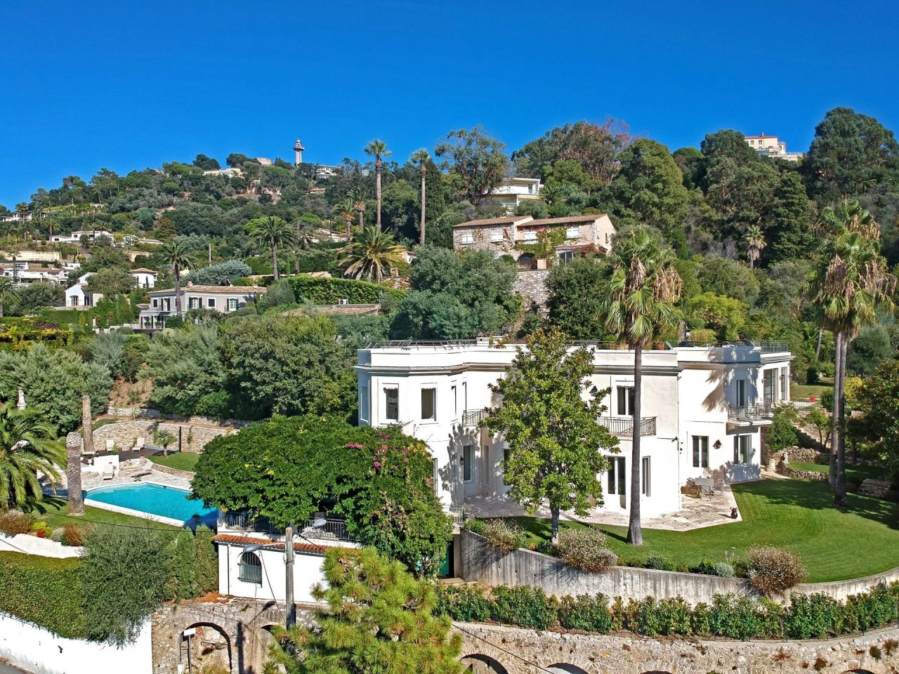 Villa en Cannes, Francia, 500 m² - imagen 1