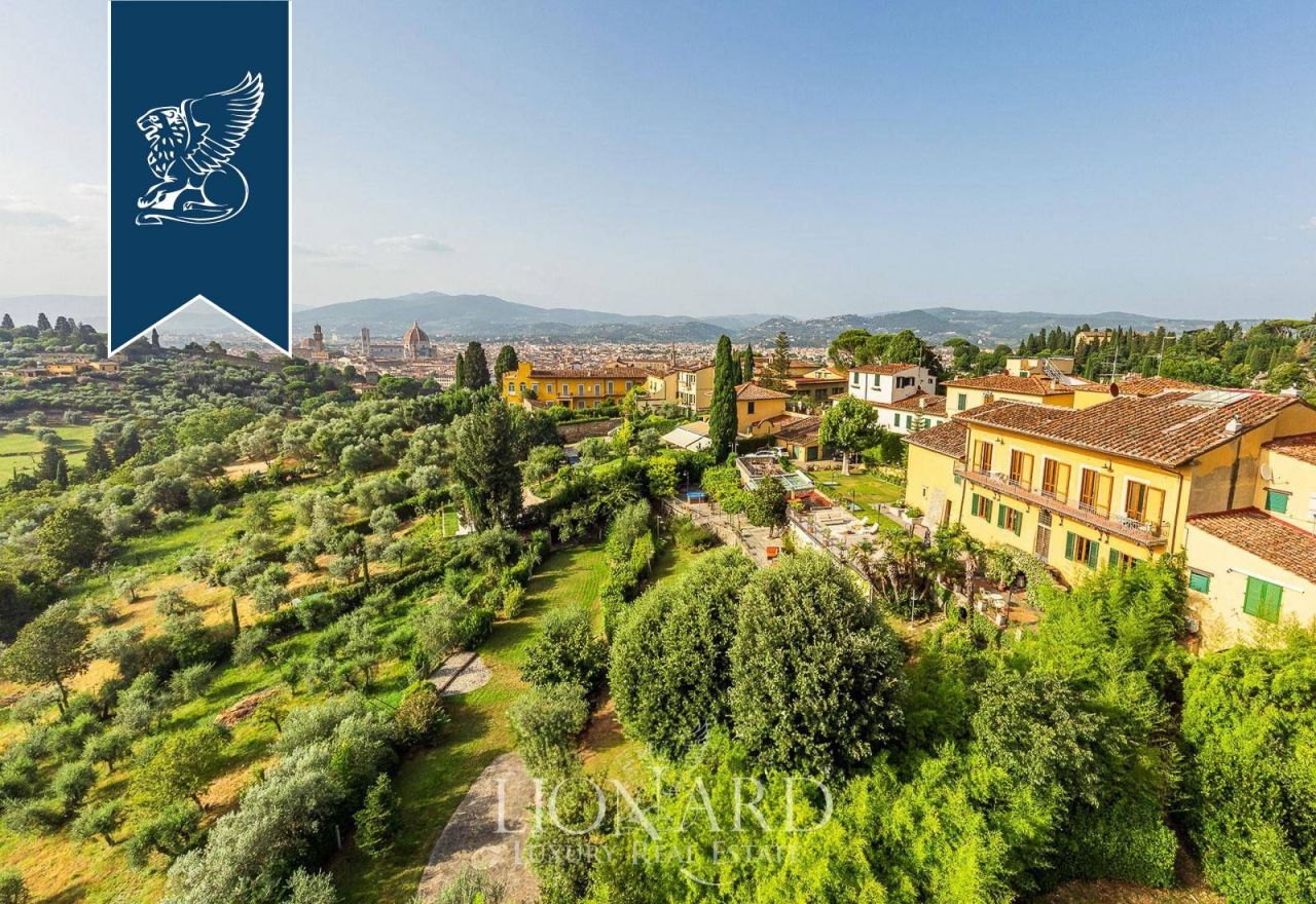 Villa en Florencia, Italia, 800 m² - imagen 3