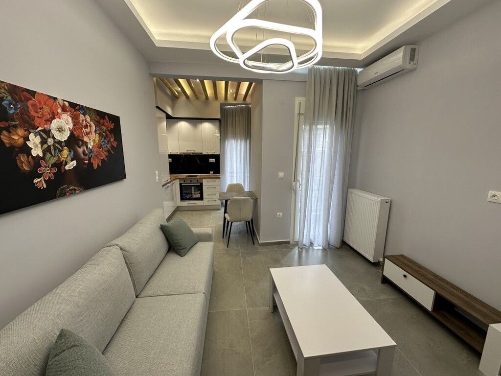 Flat in Thessaloniki, Greece, 30 m² - picture 1