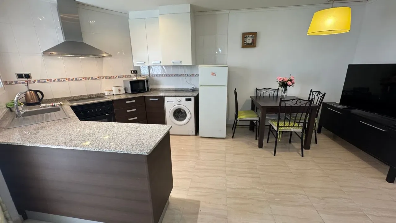 Piso en Valencia, España, 65 m² - imagen 3