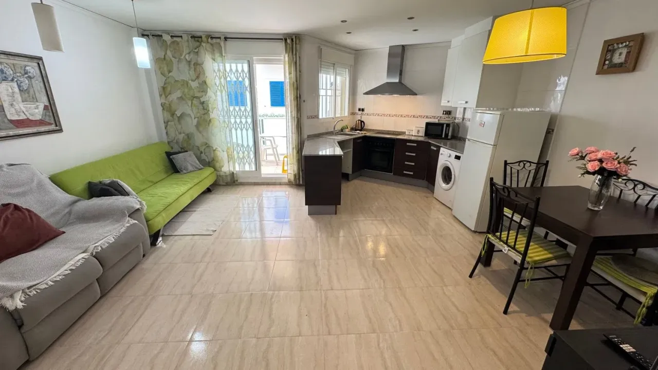 Piso en Valencia, España, 65 m² - imagen 2