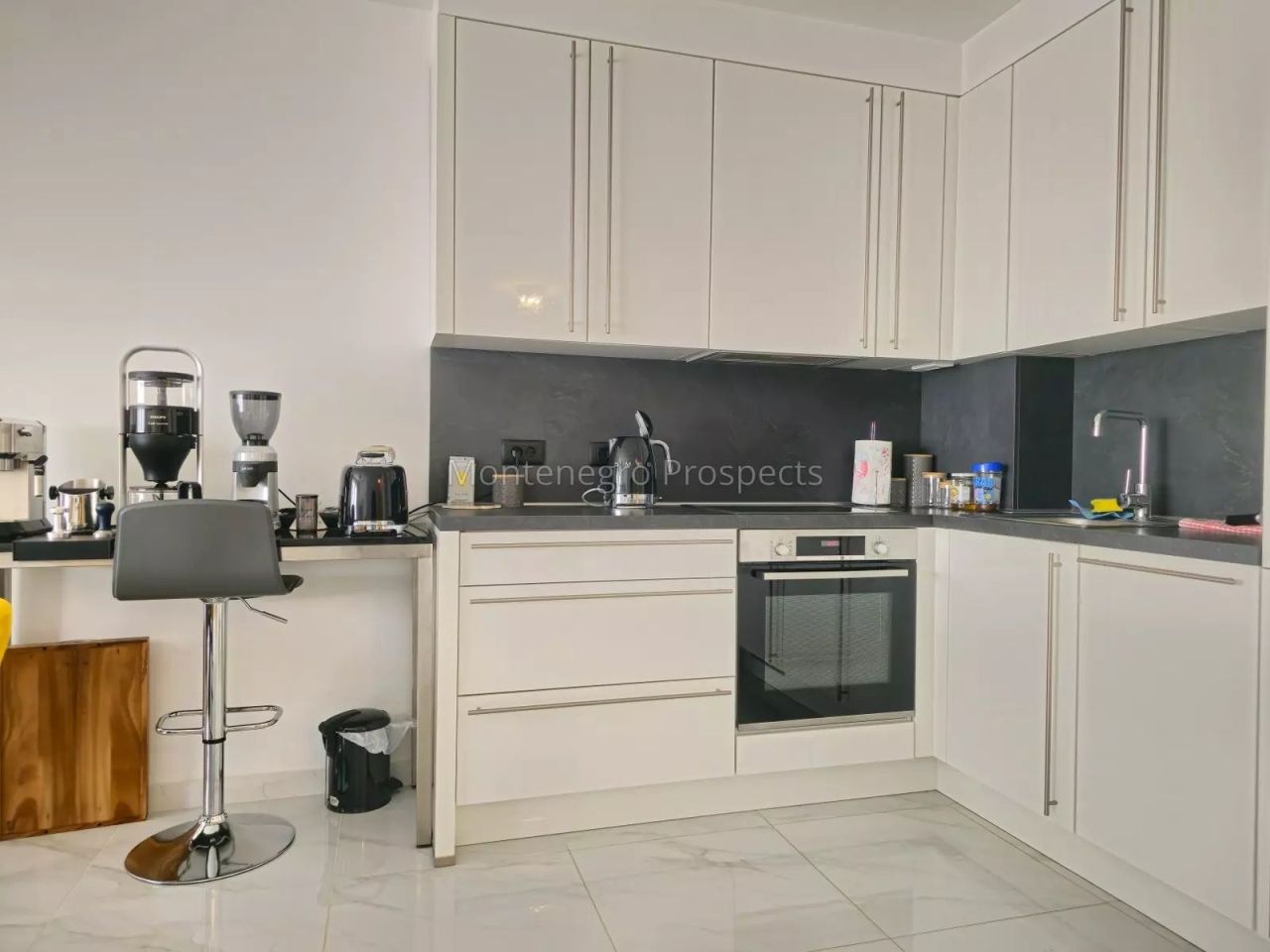 Apartamento en Budva, Montenegro, 290 m² - imagen 1