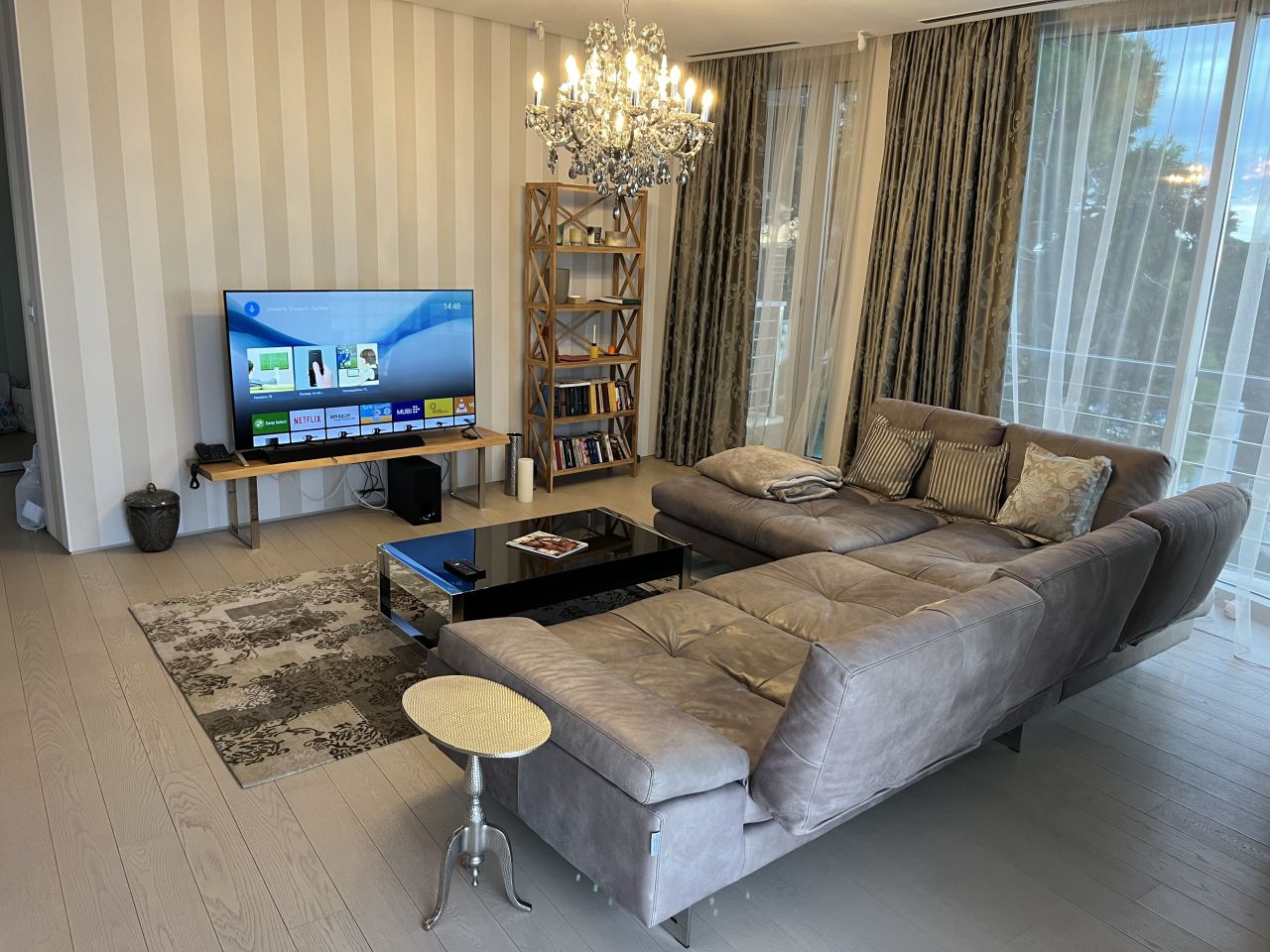 Wohnung in Budva, Montenegro, 179 m² - Foto 1