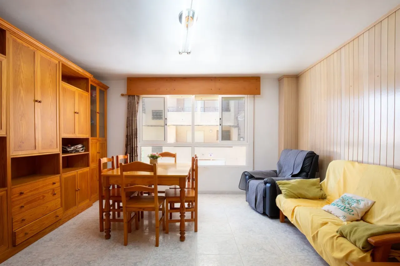 Piso en Valencia, España, 89 m² - imagen 1