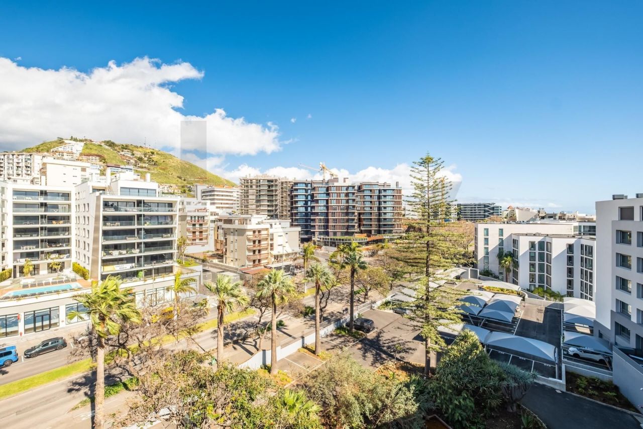 Apartment on Madeira, Portugal, 113 m² - picture 1