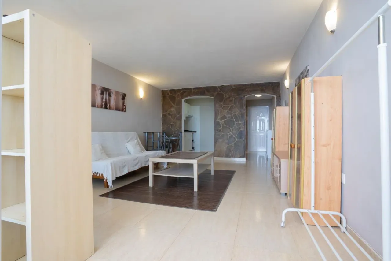 Flat in Santa Cruz de Tenerife, Spain, 59 m² - picture 4