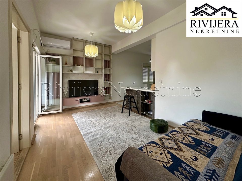 Flat in Tivat, Montenegro, 57 m² - picture 1