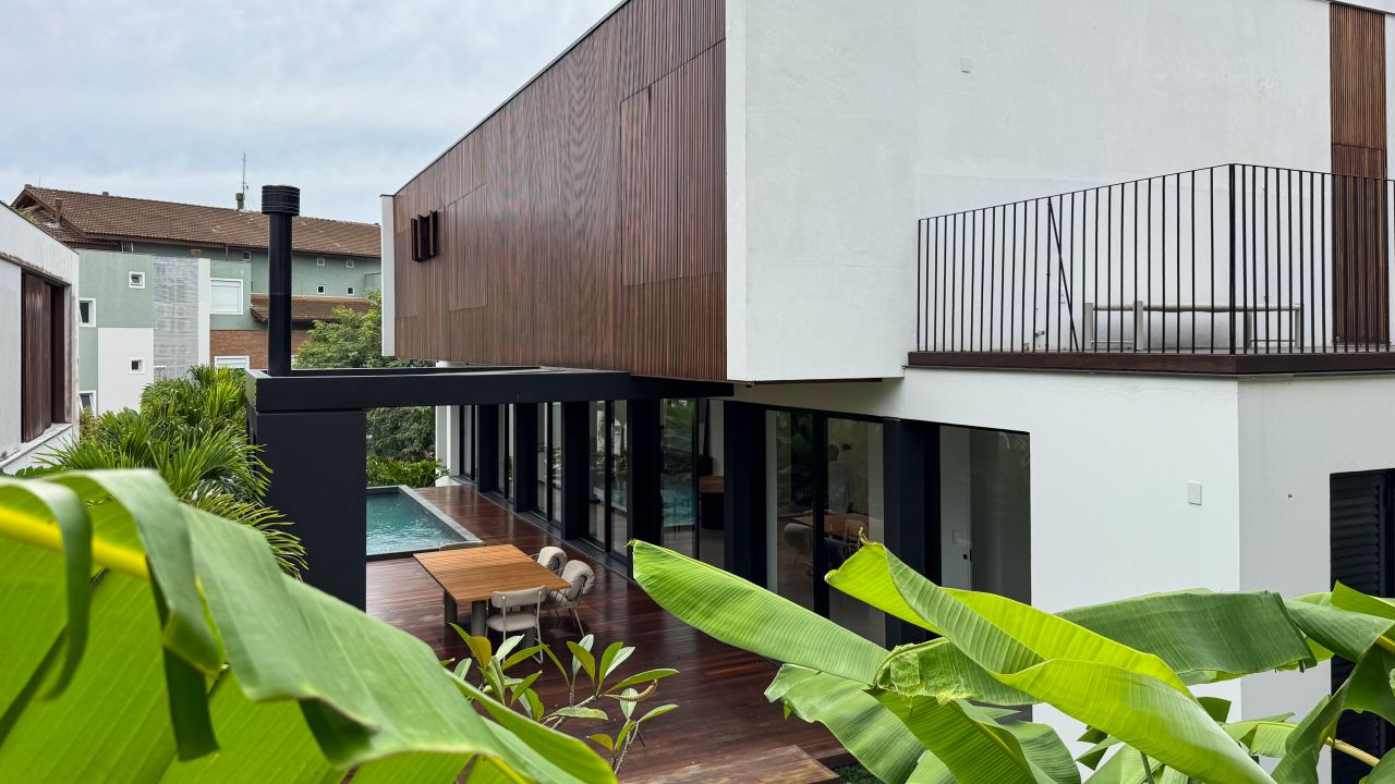 House Florianópolis, Brazil, 484 m² - picture 1