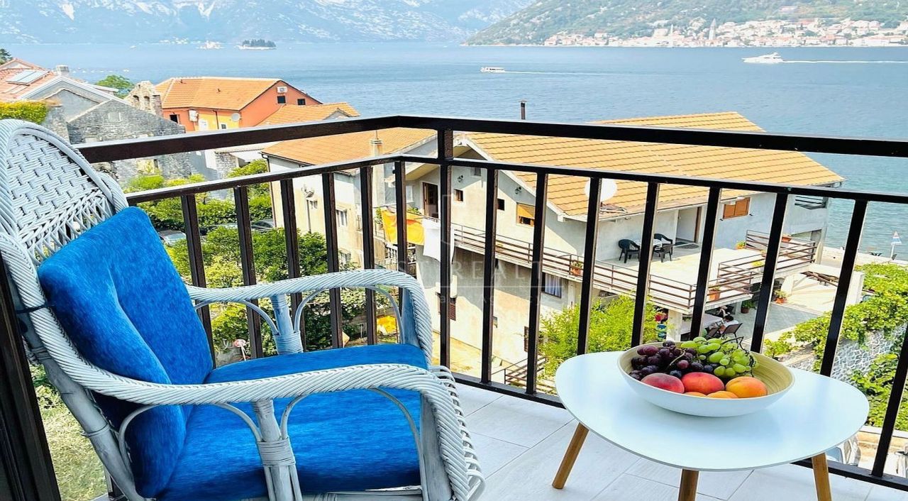 Appartement à Stoliv, Monténégro, 60 m² - image 1