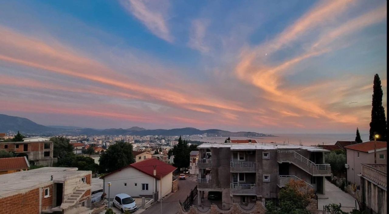 Villa in Bar, Montenegro, 420 m² - Foto 4