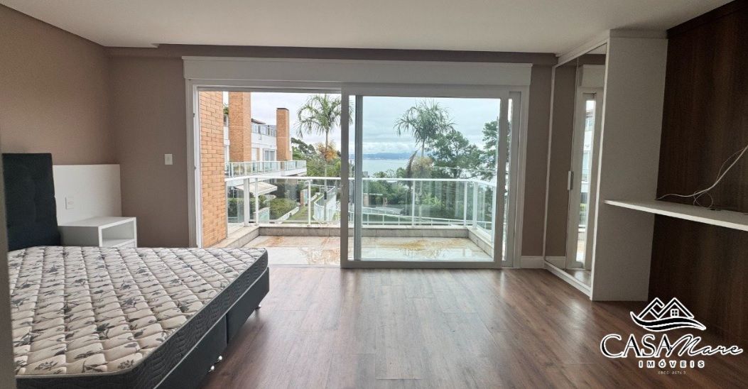 House Florianópolis, Brazil, 290 m² - picture 16