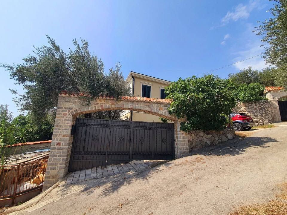 Haus in Petrovac, Montenegro, 112 m² - Foto 2