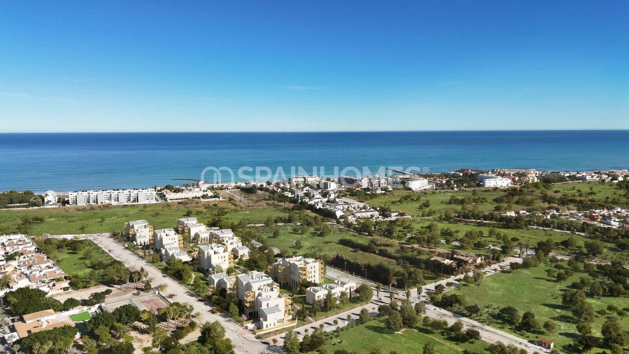 Apartment in Denia, Spain, 74 m² - picture 1