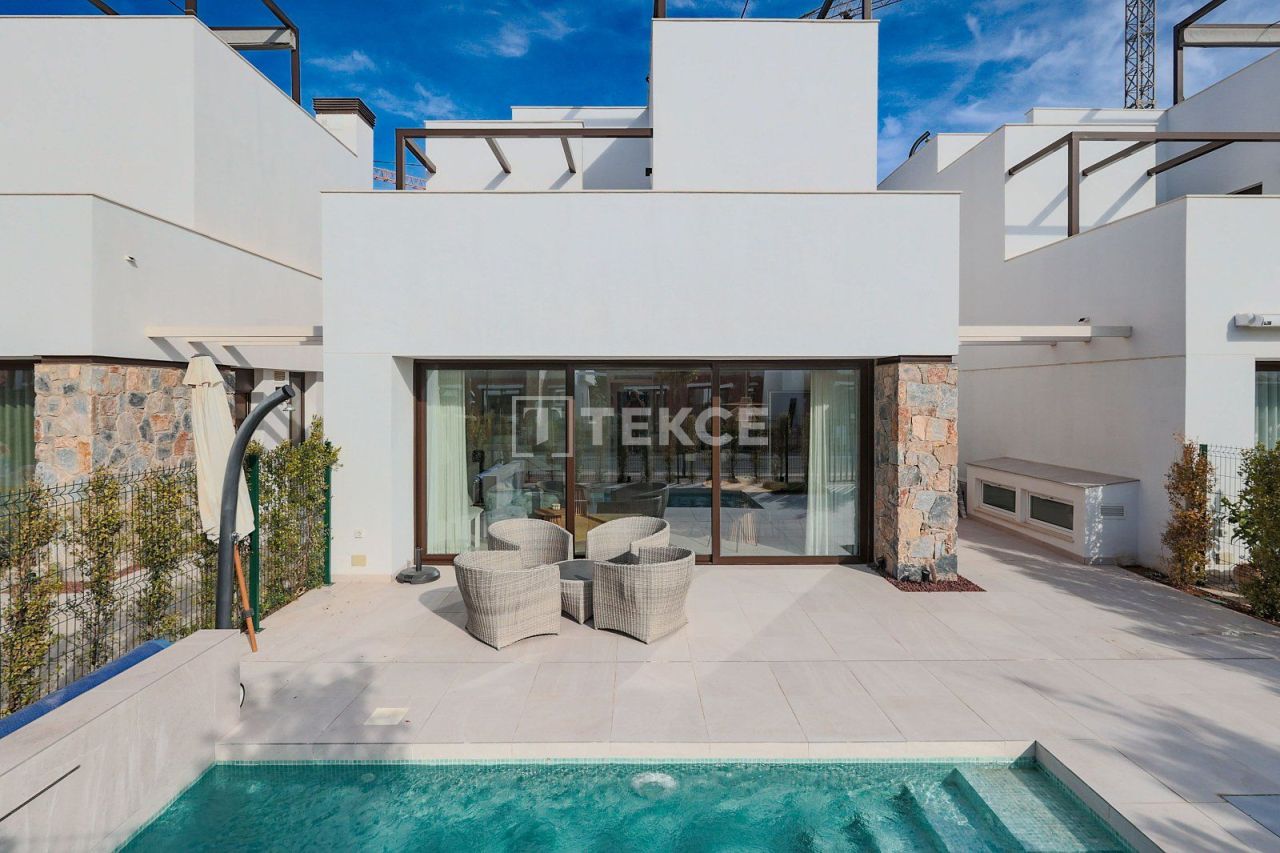 Villa in Torre-Pacheco, Spain, 186 m² - picture 1