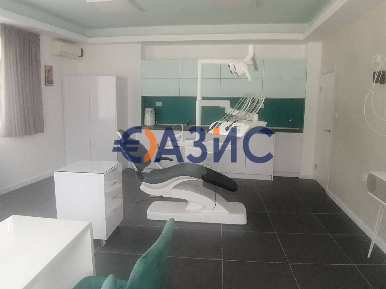 Biens commerciaux à Sveti Vlas, Bulgarie, 61 m² - image 1
