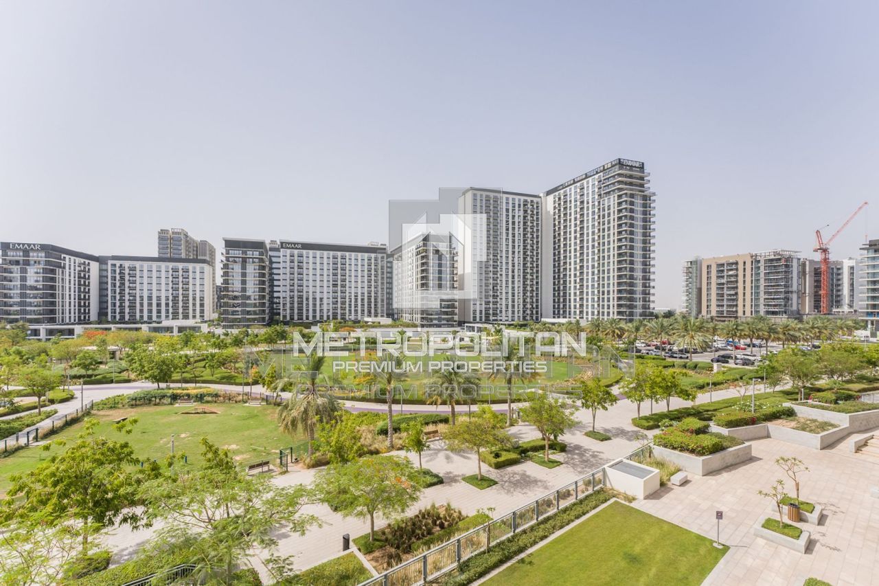 Apartamento en Dubái, EAU, 182 m² - imagen 1