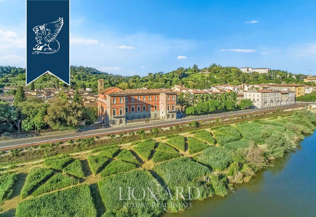 Apartment in Florence, Italy, 260 m² - picture 1