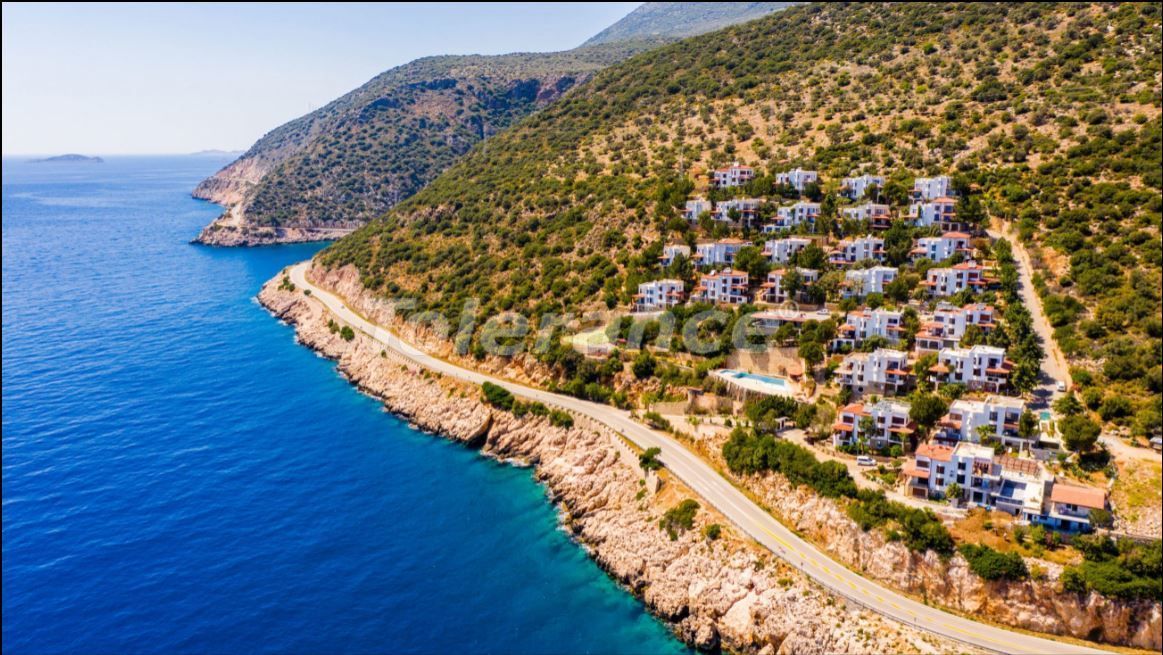 Villa à Kaş, Turquie, 255 m² - image 1