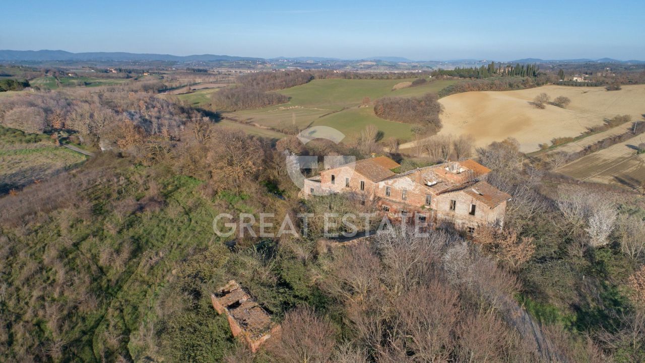 Maison à Chiusi, Italie, 800 m² - image 1