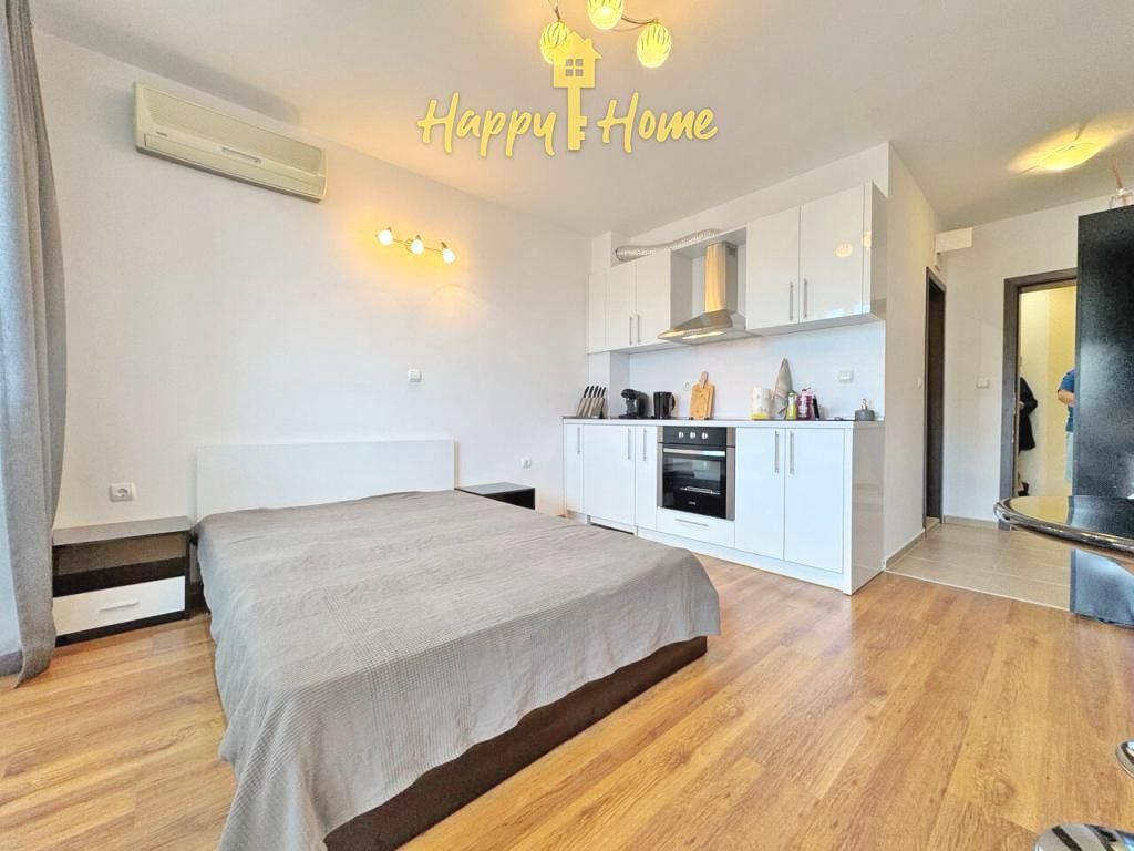 Studio à Slantchev Briag, Bulgarie, 33 m² - image 1
