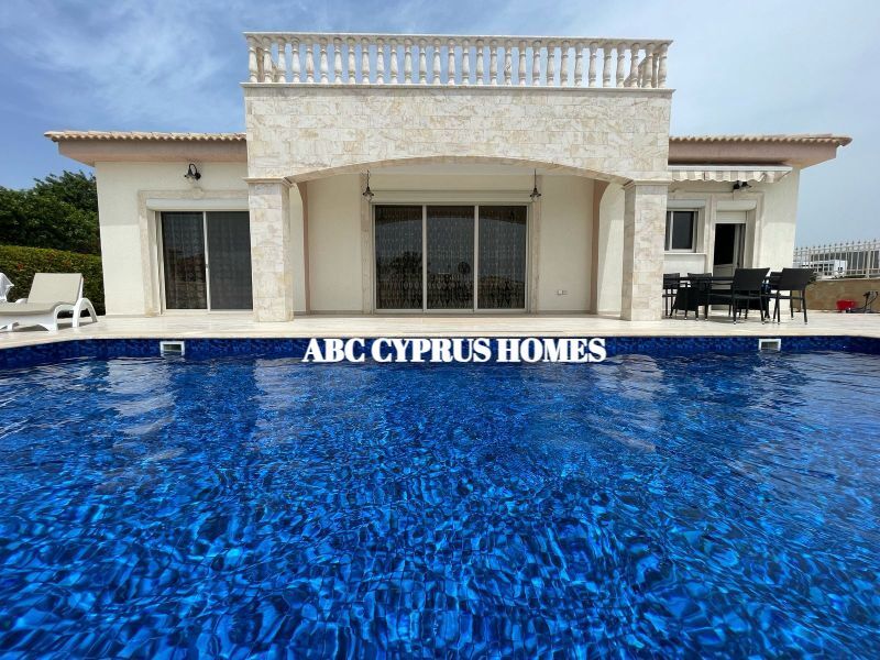 Villa in Paphos, Cyprus, 200 m² - picture 1