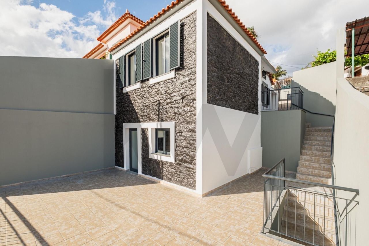 Cottage sur Madère, Portugal, 78 m² - image 1