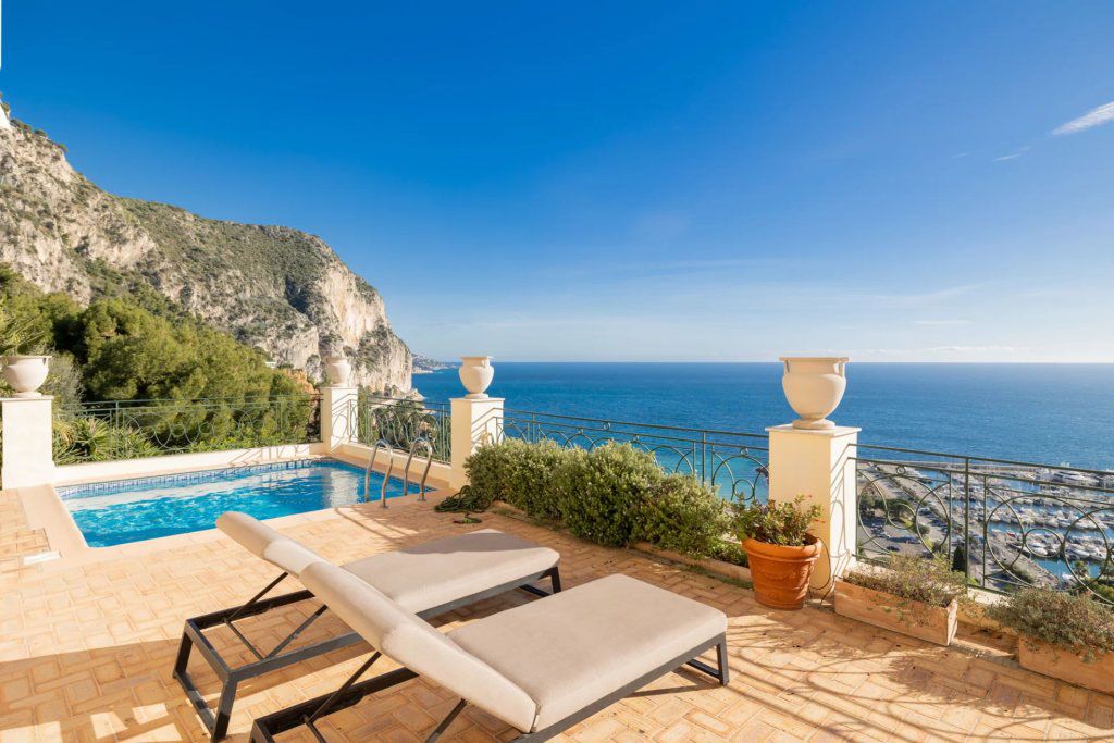 Apartment in Beaulieu-sur-Mer, France, 193 m² - picture 1
