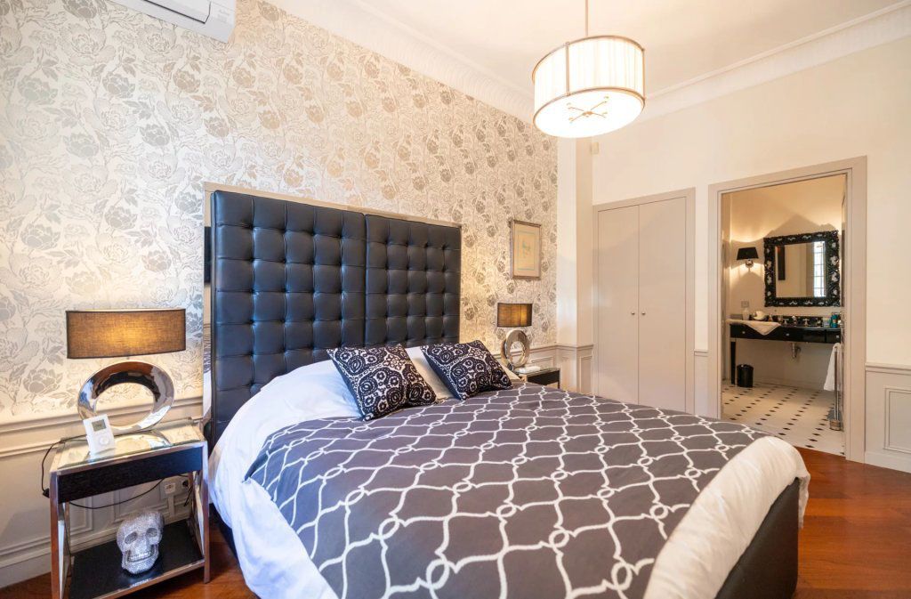 Apartment in Beaulieu-sur-Mer, France, 193 m² - picture 11