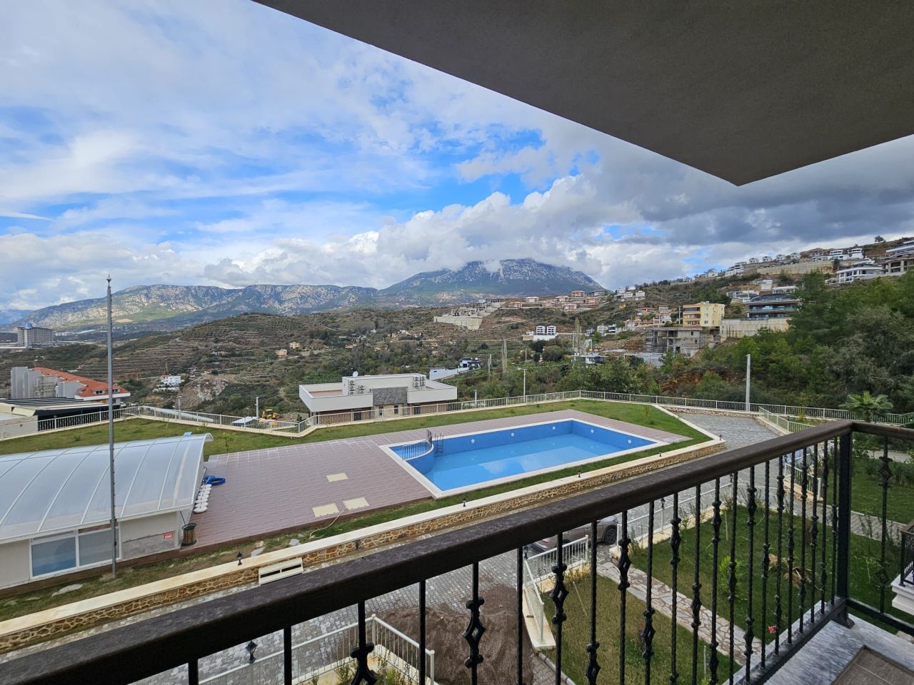 Villa in Alanya, Türkei, 300 m² - Foto 1