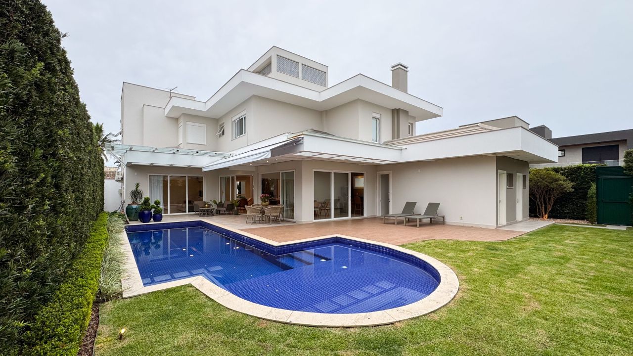 House Florianópolis, Brazil, 470 m² - picture 1