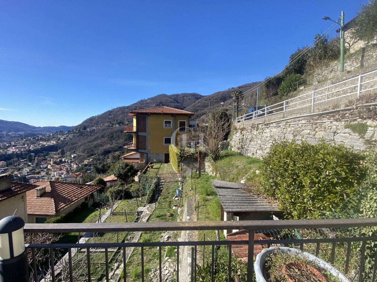 Villa on Lake Como, Italy, 200 m² - picture 7