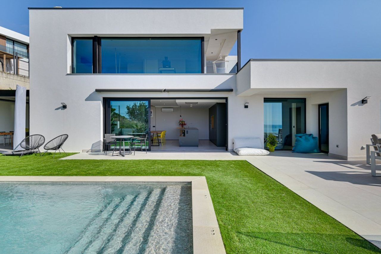 House on Costa del Maresme, Spain, 445 m² - picture 2