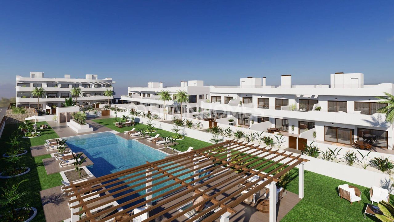 Apartment in Los Alcazares, Spain, 60 m² - picture 1