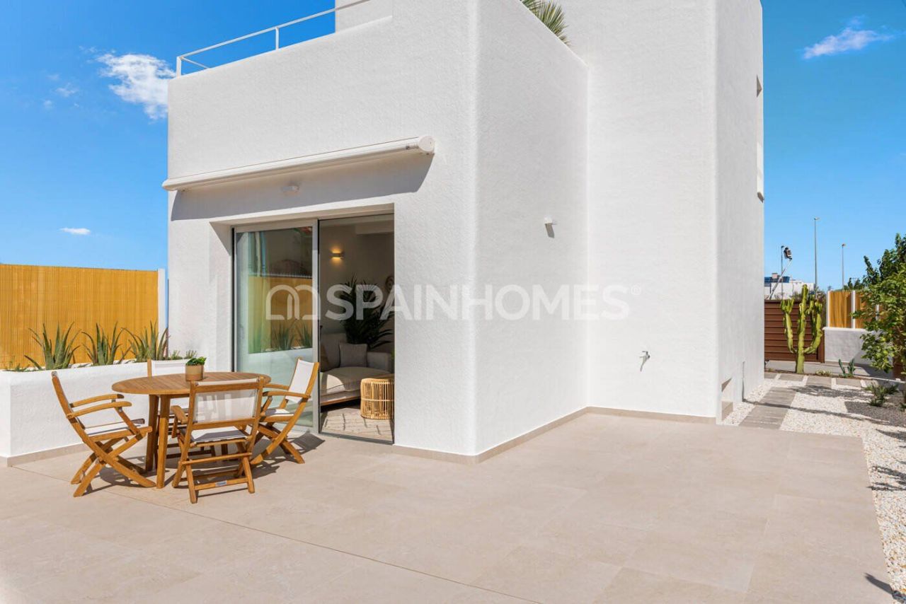 Villa in Los Alcazares, Spain, 121 m² - picture 1
