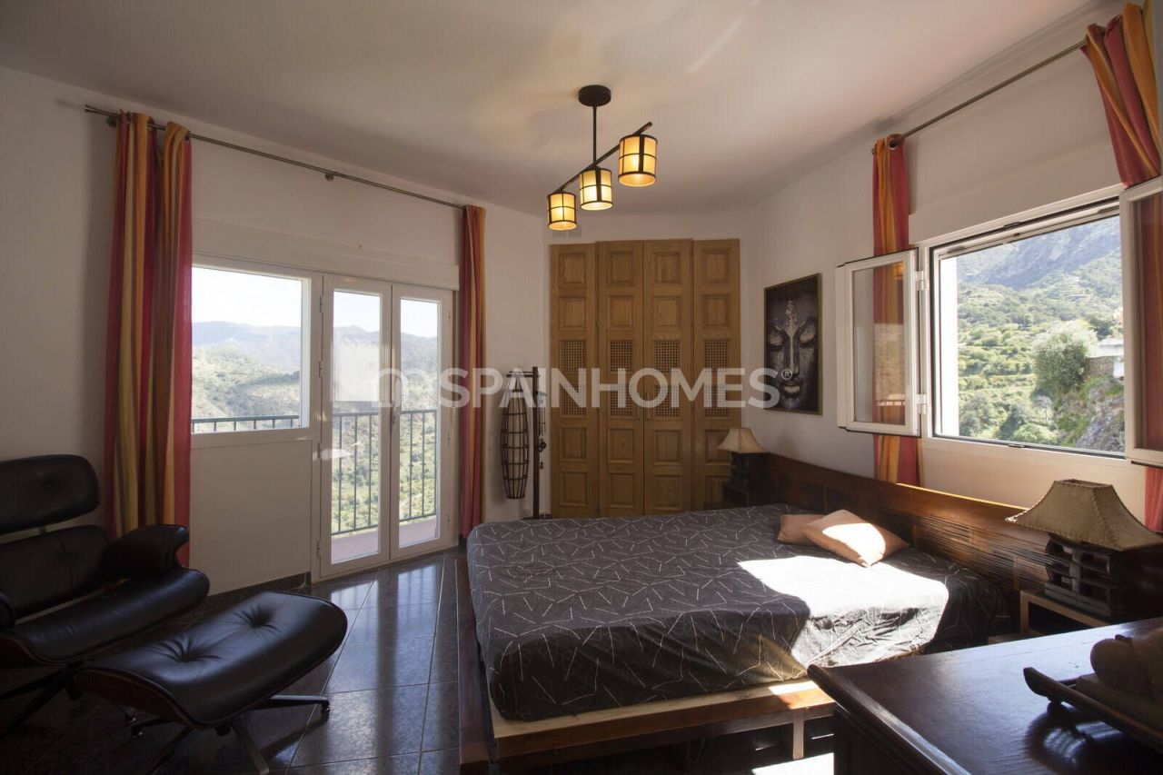 Penthouse in Istán, Spain, 173 m² - picture 15