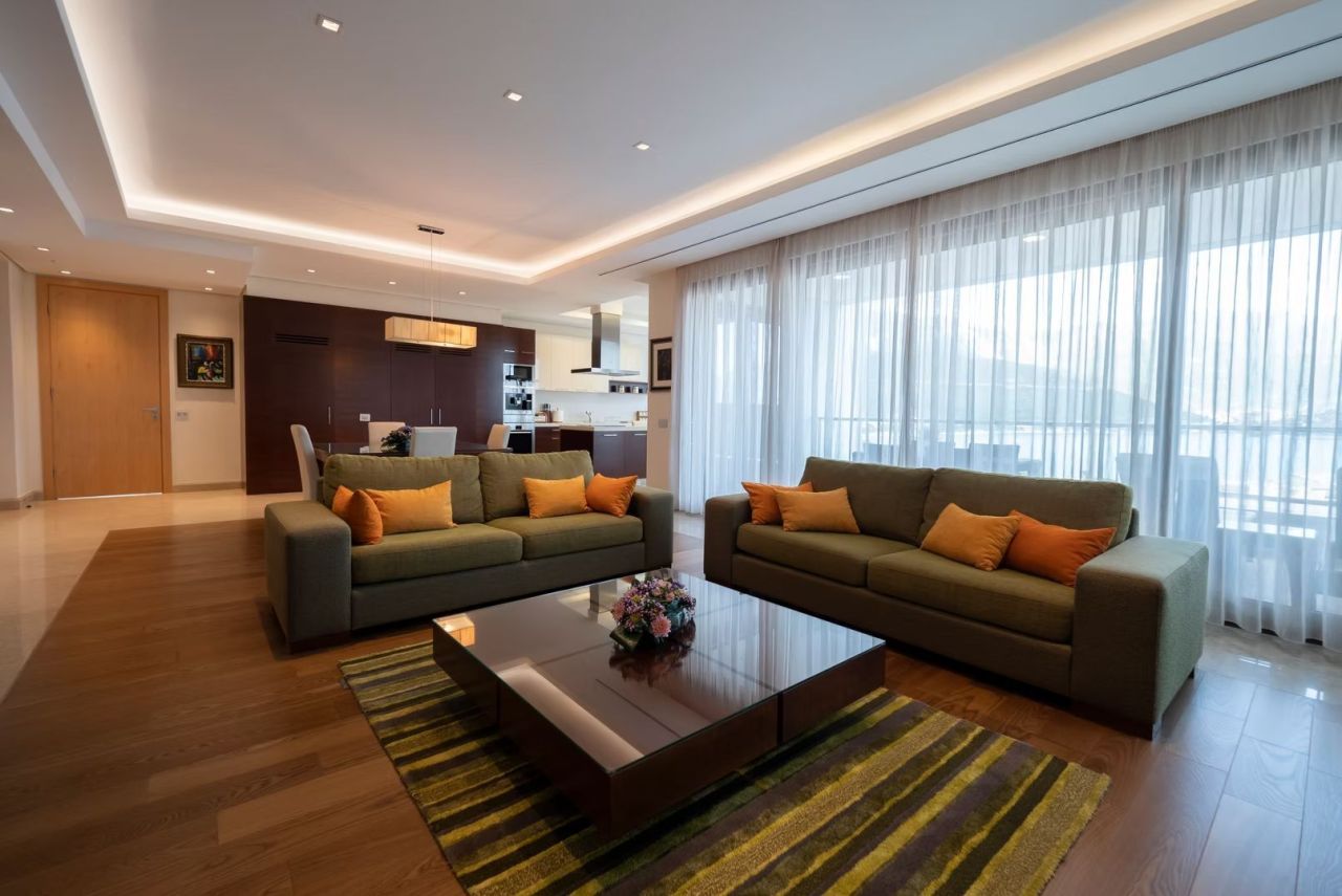 Apartment in Budva, Montenegro, 180 m² - picture 1