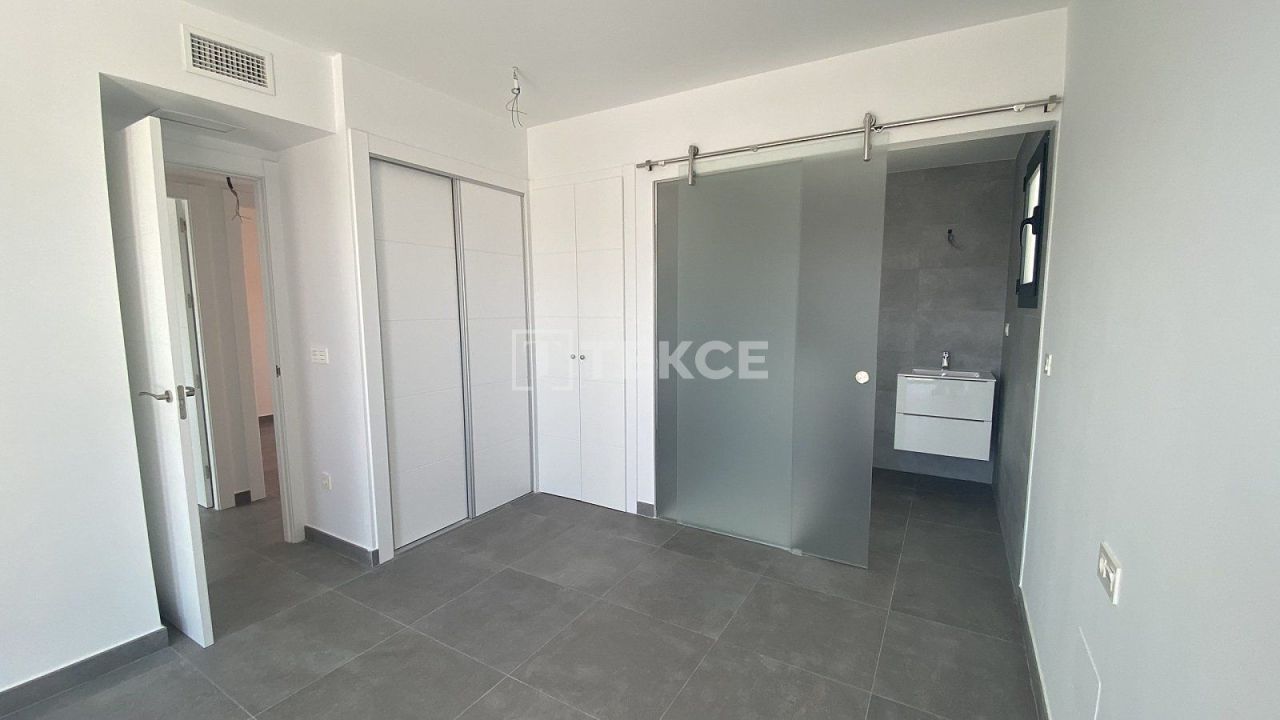 Villa in Santa Pola, Spain, 107 m² - picture 11