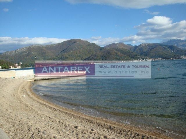 Propiedad comercial en Bijela, Montenegro, 1 100 m² - imagen 1