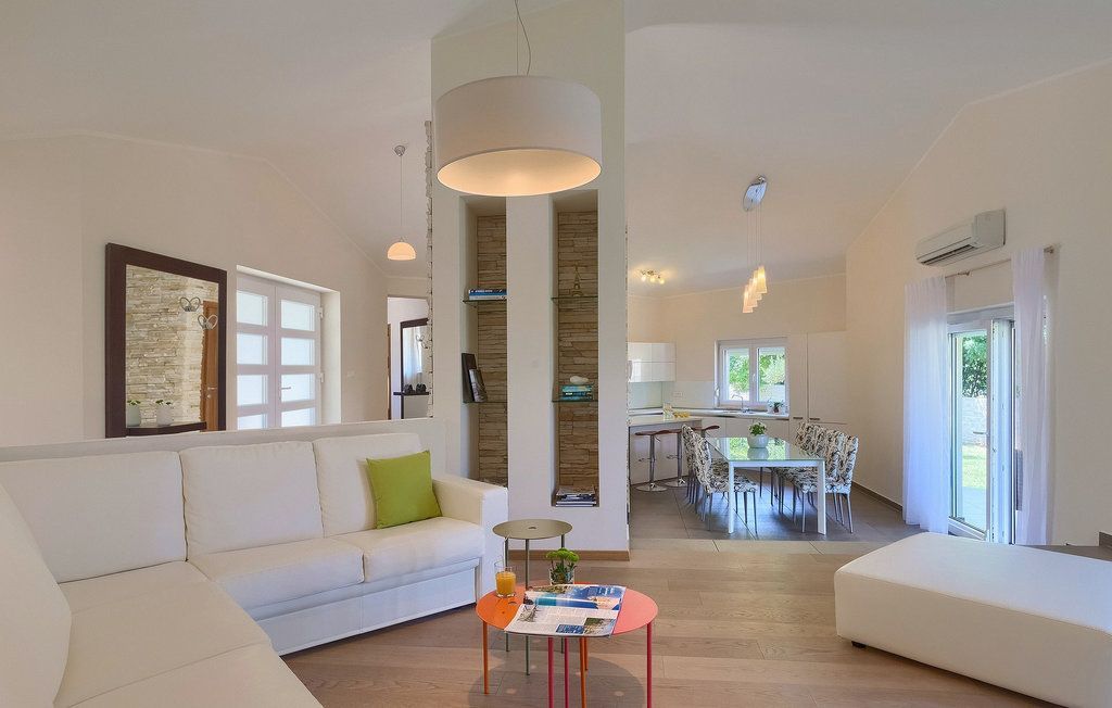 Villa Kršan, Croatia, 183 m² - picture 15