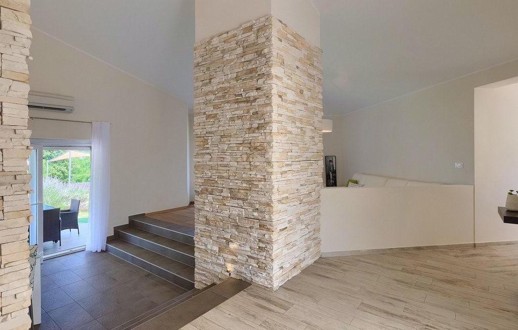 Villa Kršan, Croatia, 183 m² - picture 16