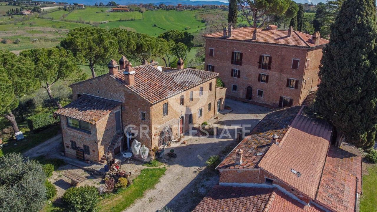 Maison à Castiglione del Lago, Italie, 1 065.65 m² - image 1
