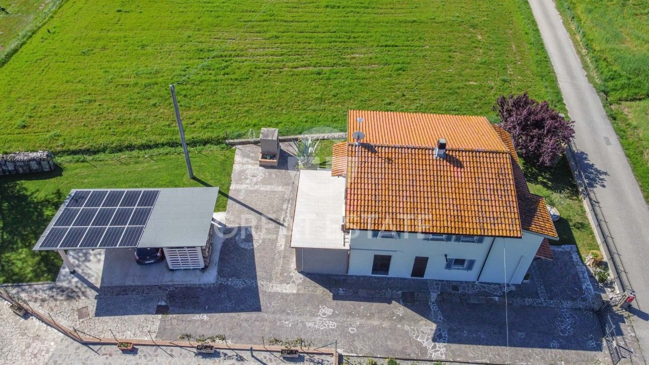 Villa a Castiglione del Lago, Italia, 182.6 m² - foto 4