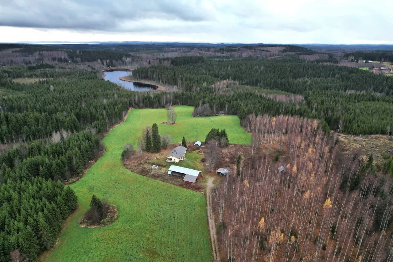 Maison à Tuusniemi, Finlande, 115 m² - image 1
