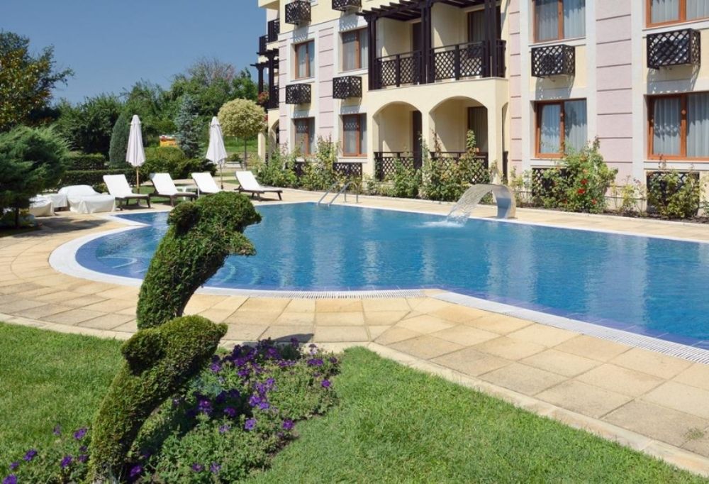 Flat in Saints Constantine and Helena, Bulgaria, 59 m² - picture 1