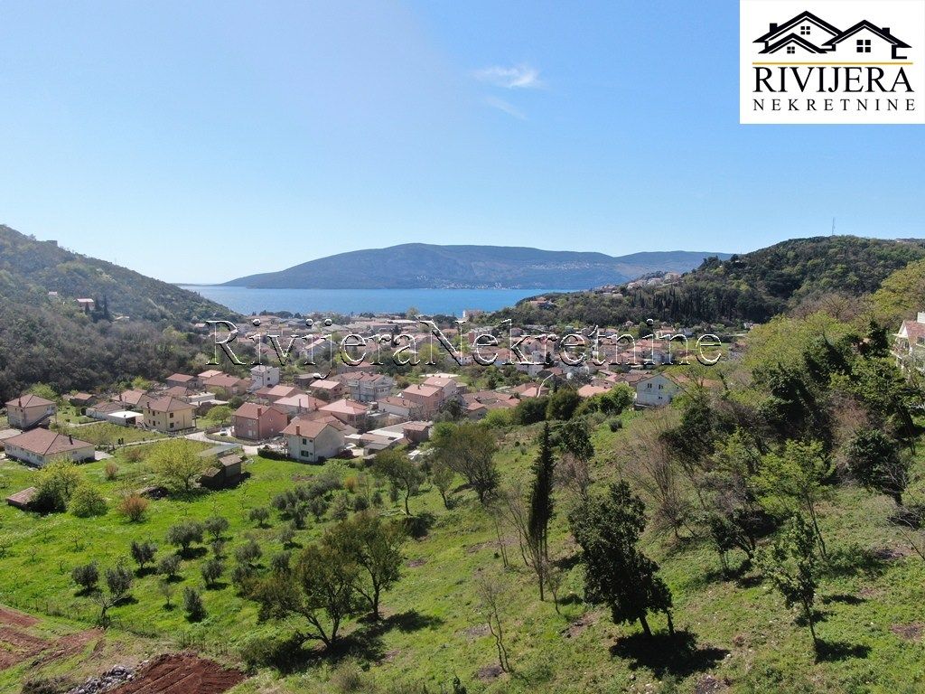 Grundstück in Herceg-Novi, Montenegro, 799 ar - Foto 1